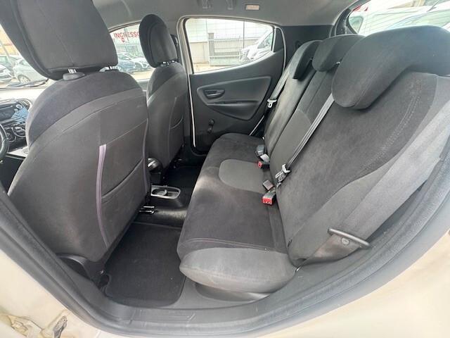 Lancia Ypsilon 1.2 69 CV 5 porte S&S Platinum