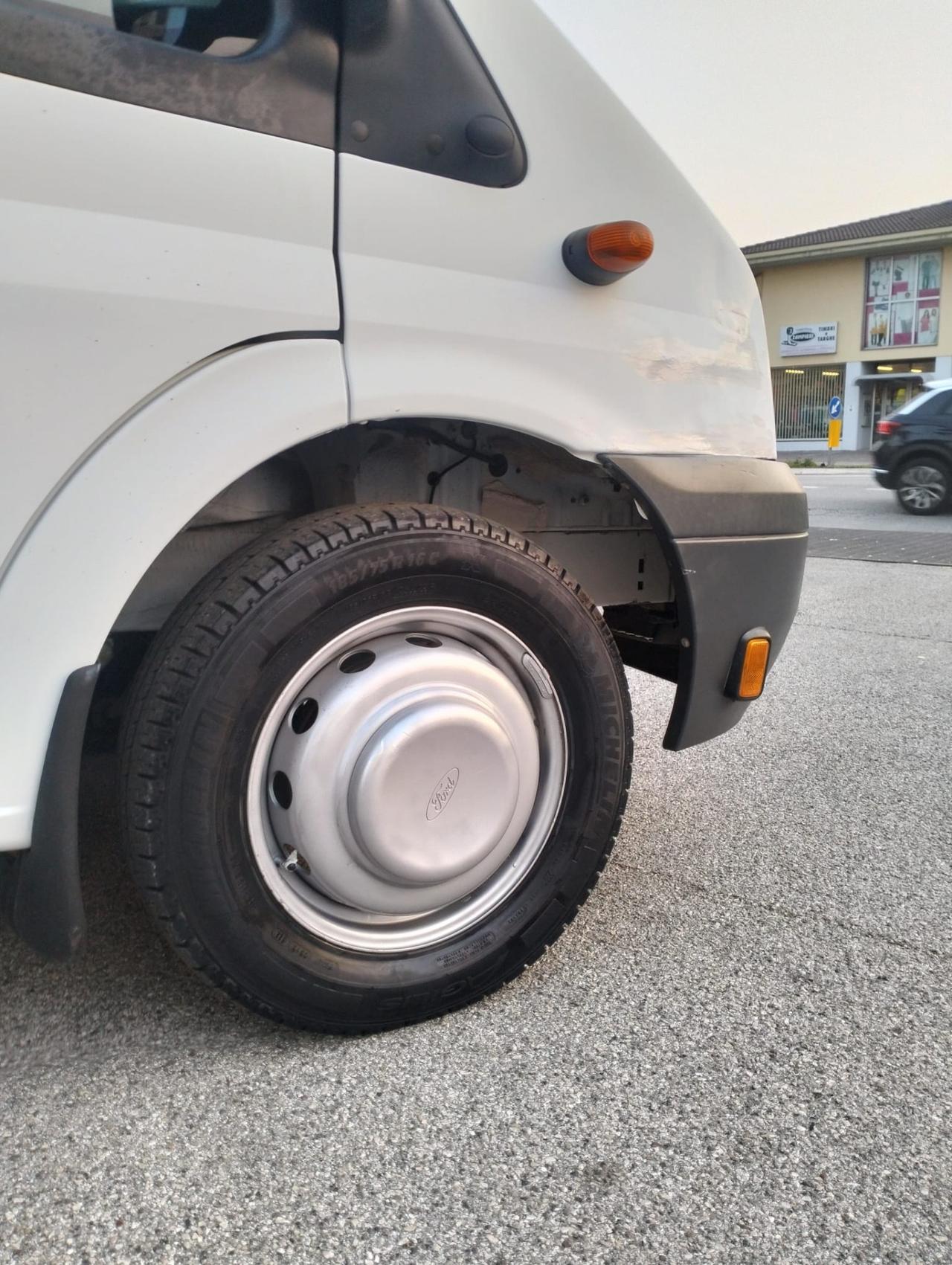 FORD TRANSIT 7 POSTI 2.4 TDCI 140 CV SUPER TAGLIANDATO