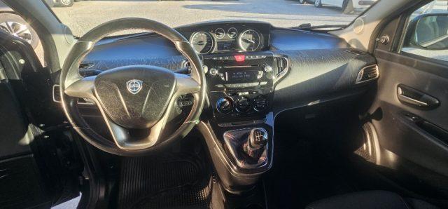 LANCIA Ypsilon 1.2 69 CV 5 porte Gold