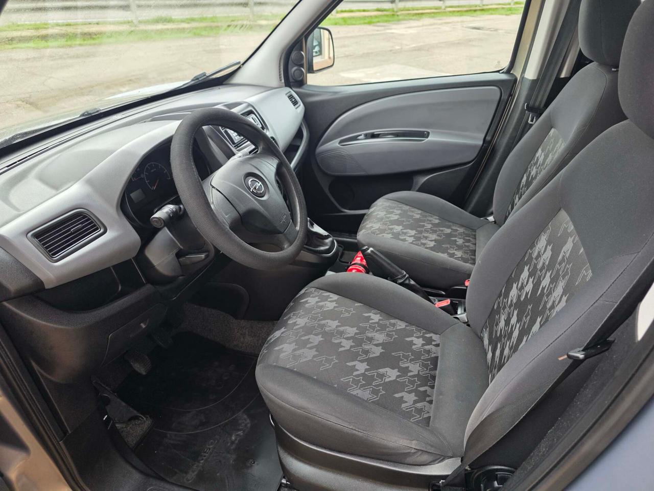 Opel Combo 1.6 CDTi 90CV Easytronic ecoFLEX Start&Stop PC-TN Blitz N1