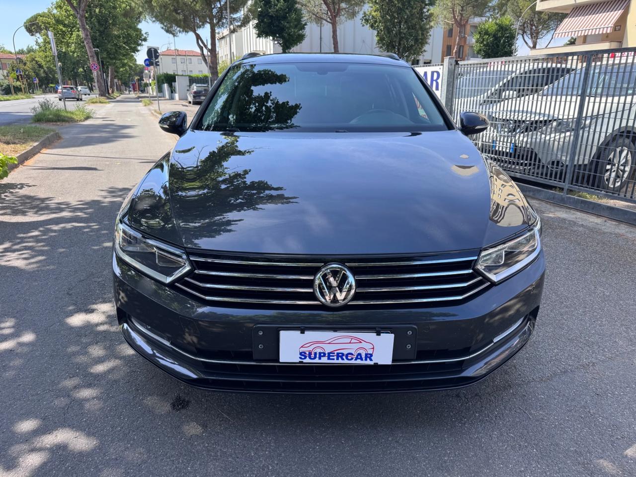 VW Passat Variant 2.0 TDI neopaten garanzia 12 mesi
