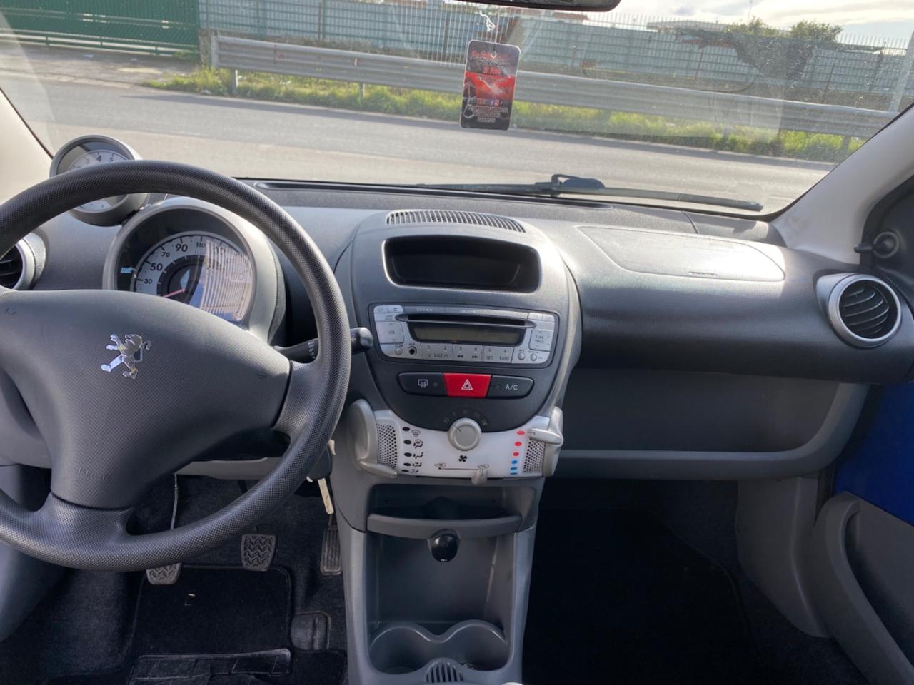 Peugeot 107 1.0 68CV 3p. Plaisir