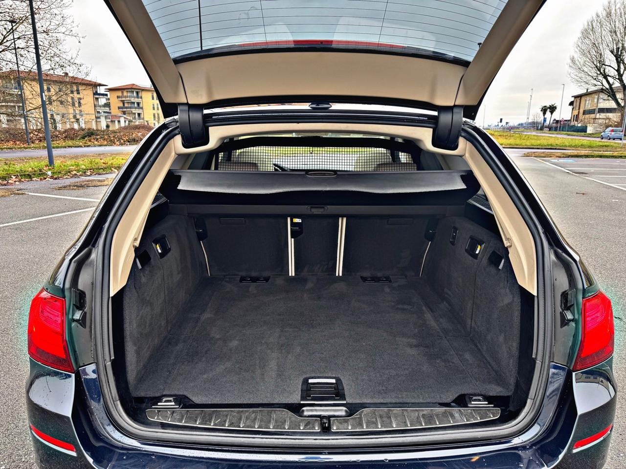 Bmw 530 530d xDrive 258CV Touring Luxury euro 6