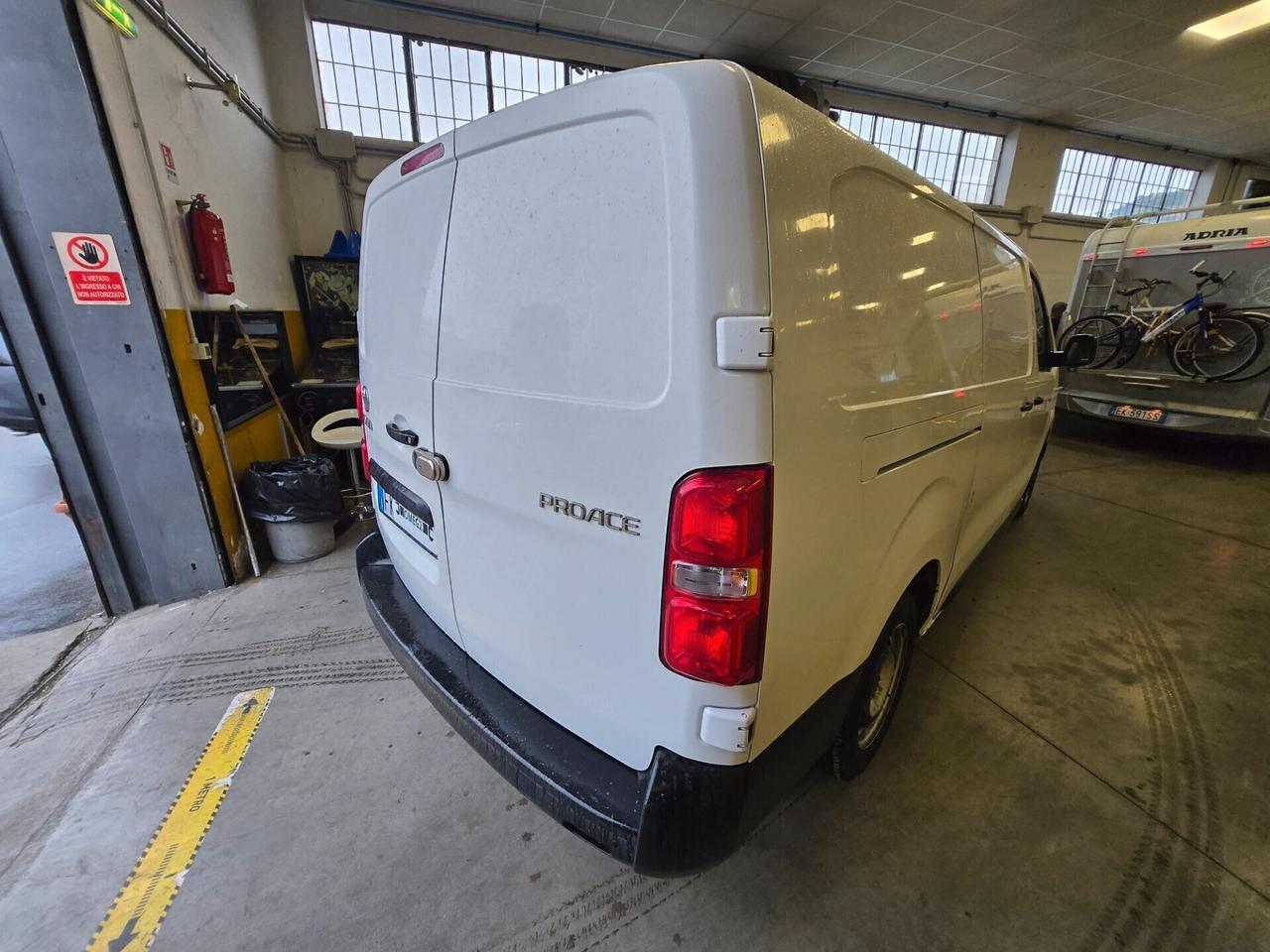 Toyota Proace PASSO LUNGO L2D14Q IVA ESPOSTA