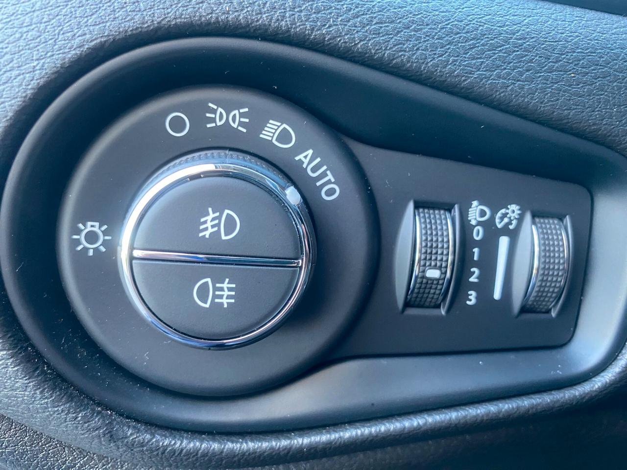 Jeep Renegade 1.6 Mjt 130 CV Longitude