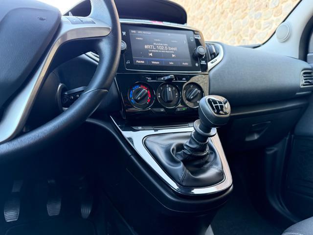 LANCIA Ypsilon GOLD+NAVI CARPLAY+SENSORI+LED