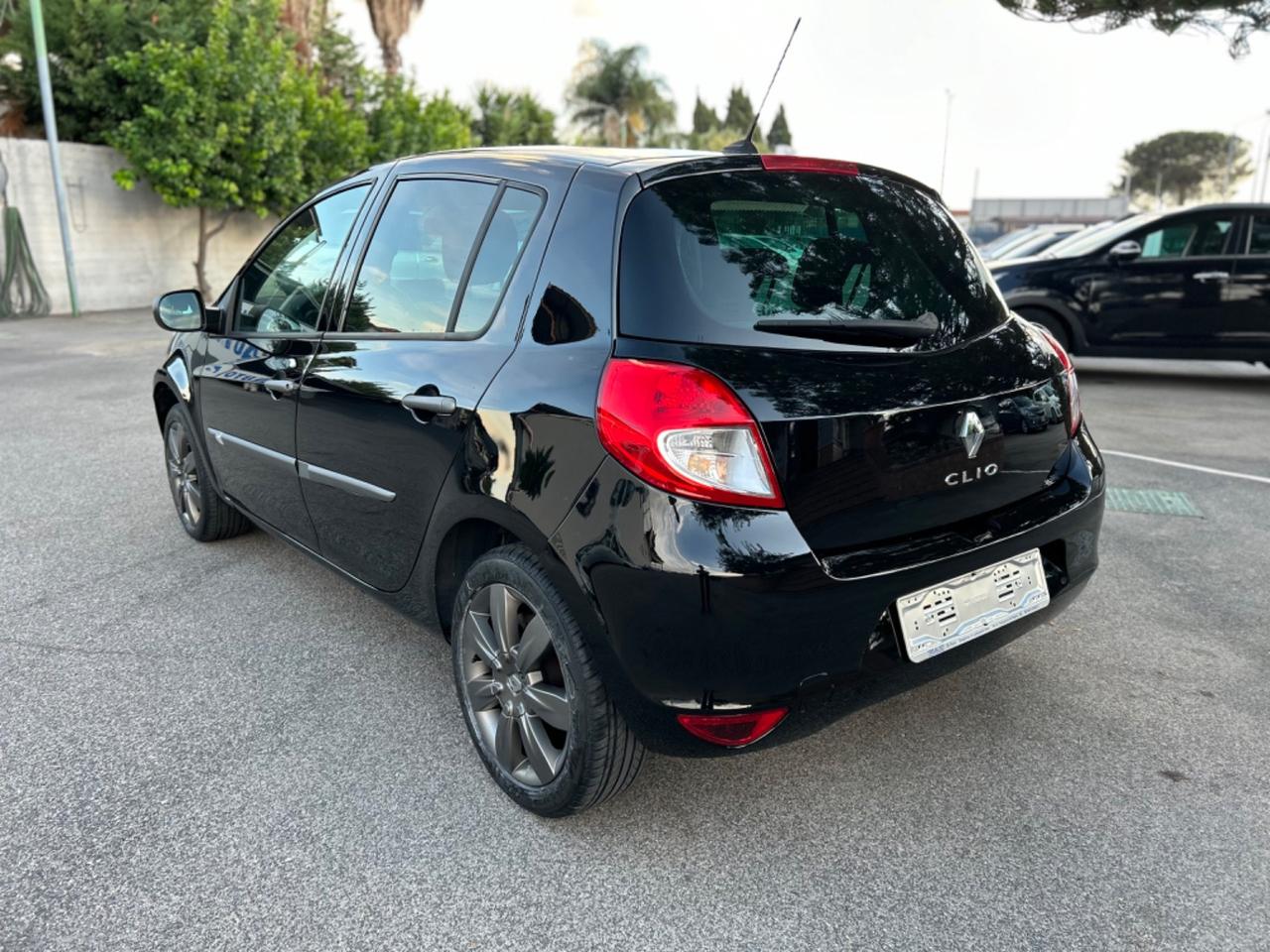 Renault Clio 1.2 16V 5 porte Dynamique