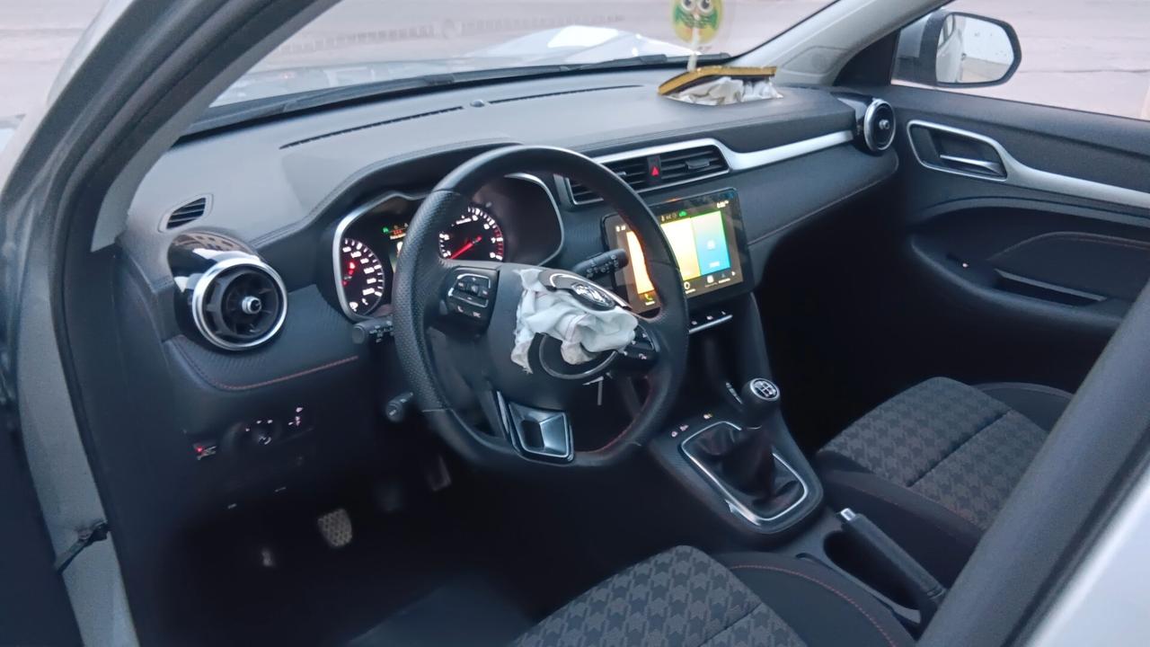 Mg ZS GPL incidentata sinistrata mondialcars 024
