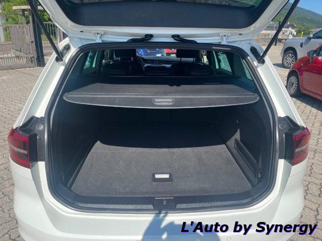 VOLKSWAGEN Passat Variant 2.0 TDI SCR 190 CV DSG Executive BMT Rline