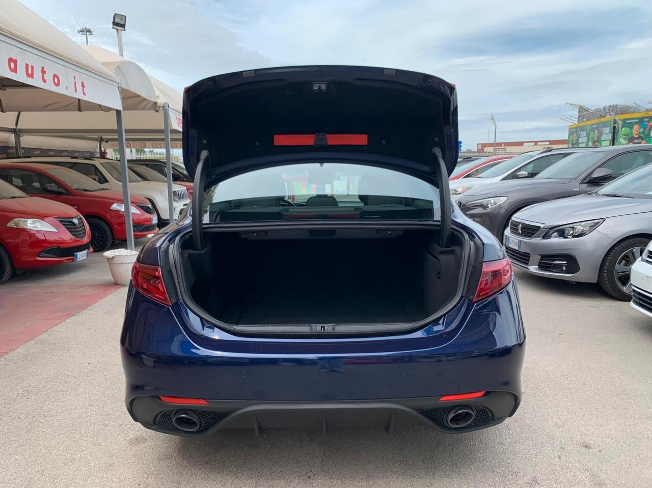 Alfa Romeo Giulia 2.0 Turbo 280 CV AT8 AWD Q4 Veloce