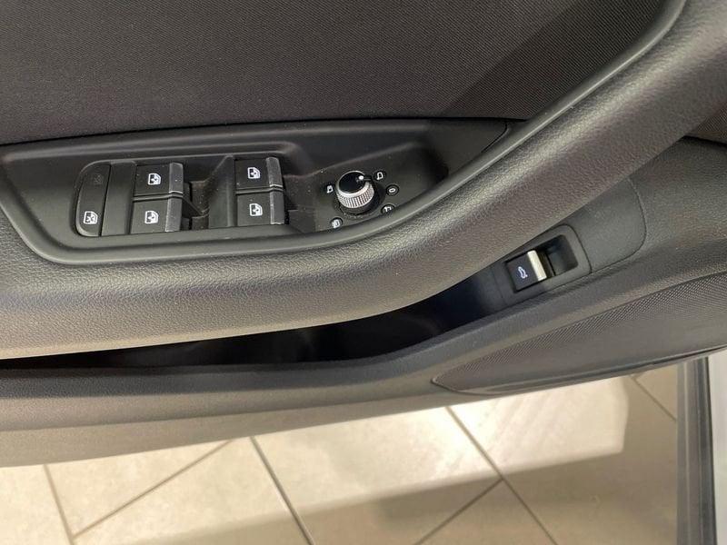 Audi A4 allroad Quattro 40 2.0 tdi mhev Business 204cv s-tronic