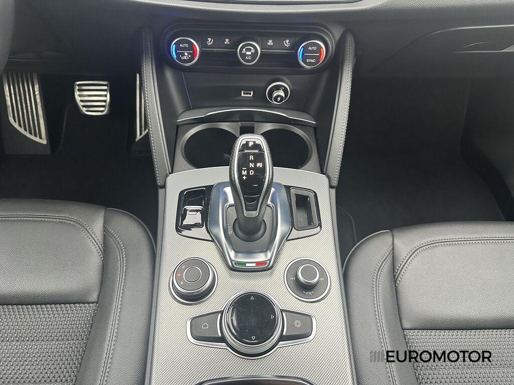 Alfa Romeo Stelvio 2.2 Turbo Sprint RWD AT8
