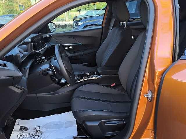 Peugeot 2008 PureTech 130 S&S EAT8 Allure