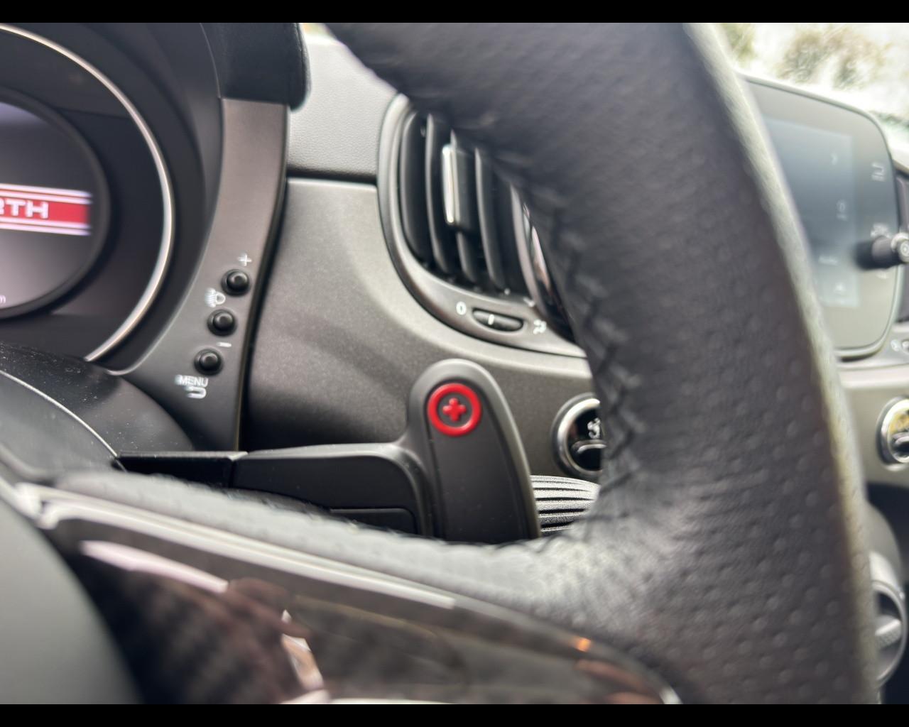 ABARTH 695 - 695 1.4 Turbo T-Jet 180 CV M.T.A.