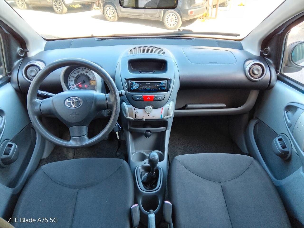 Toyota Aygo 1.0 12V VVT-i 5 porte 2007 Prono gomme e tagliando