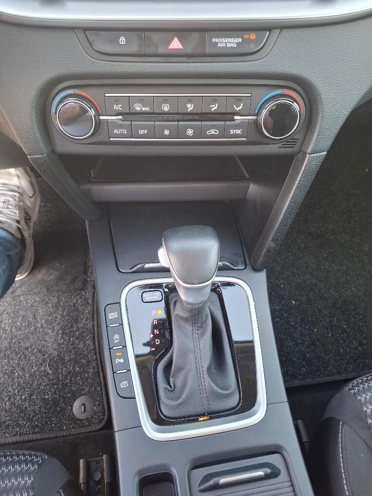 Kia Ceed 1.6 CRDi 136 CV MHEV DCT SW Business