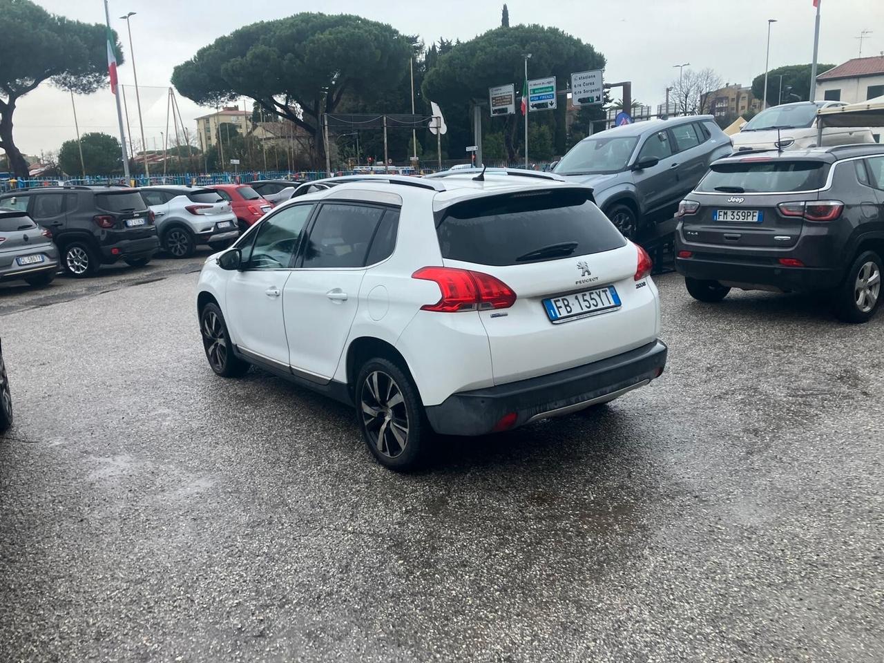 PEUGEOT 2008 1.2 110cv Allure ...solo 4.000Km.!!