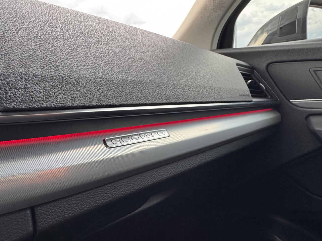 Audi Q5 2.0 TDI quattro S tronic Sport Matrix Luci Multicolor