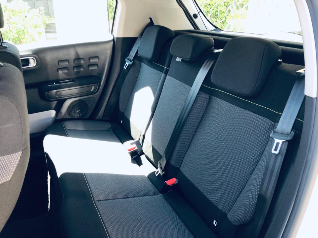 Citroen C3 PureTech 82 bianca tetto a contrasto