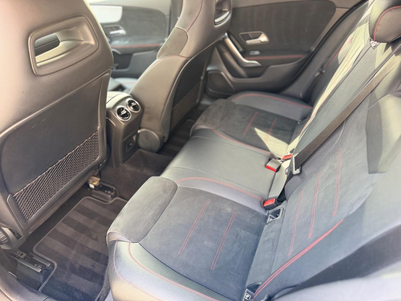 Mercedes-benz A180d Premium Amg -2021 AMBIENT/NAVI