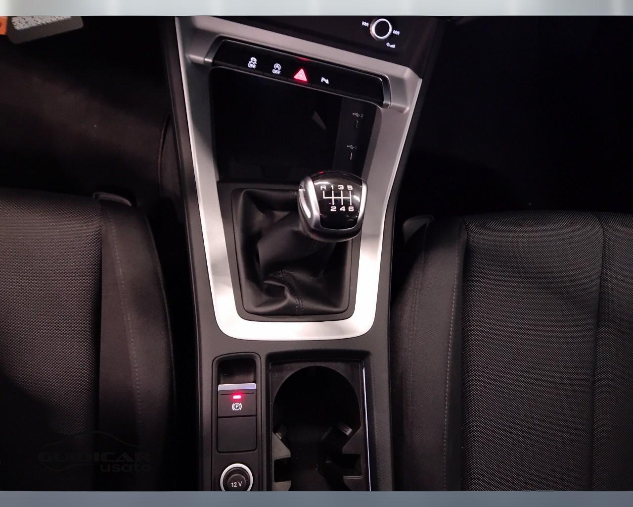 AUDI Q3 II 2018 - Q3 35 2.0 tdi Business Advanced