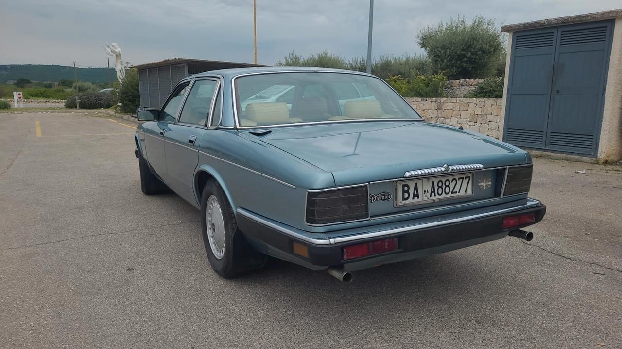 Jaguar XJ40 Jaguar
