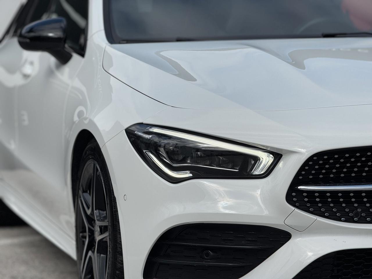 Mercedes-Benz CLA 200 d Shooting Brake Premium AMG TETTO