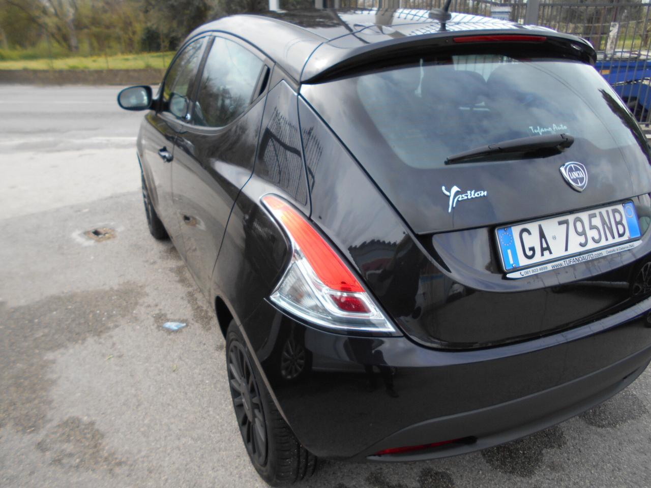 Lancia Ypsilon 1.2 69 CV 5 porte GPL Ecochic Elefantino Blu