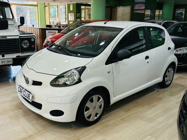 Toyota Aygo 1.0 12V VVT-i 5p. Lounge Connect Navi My'13