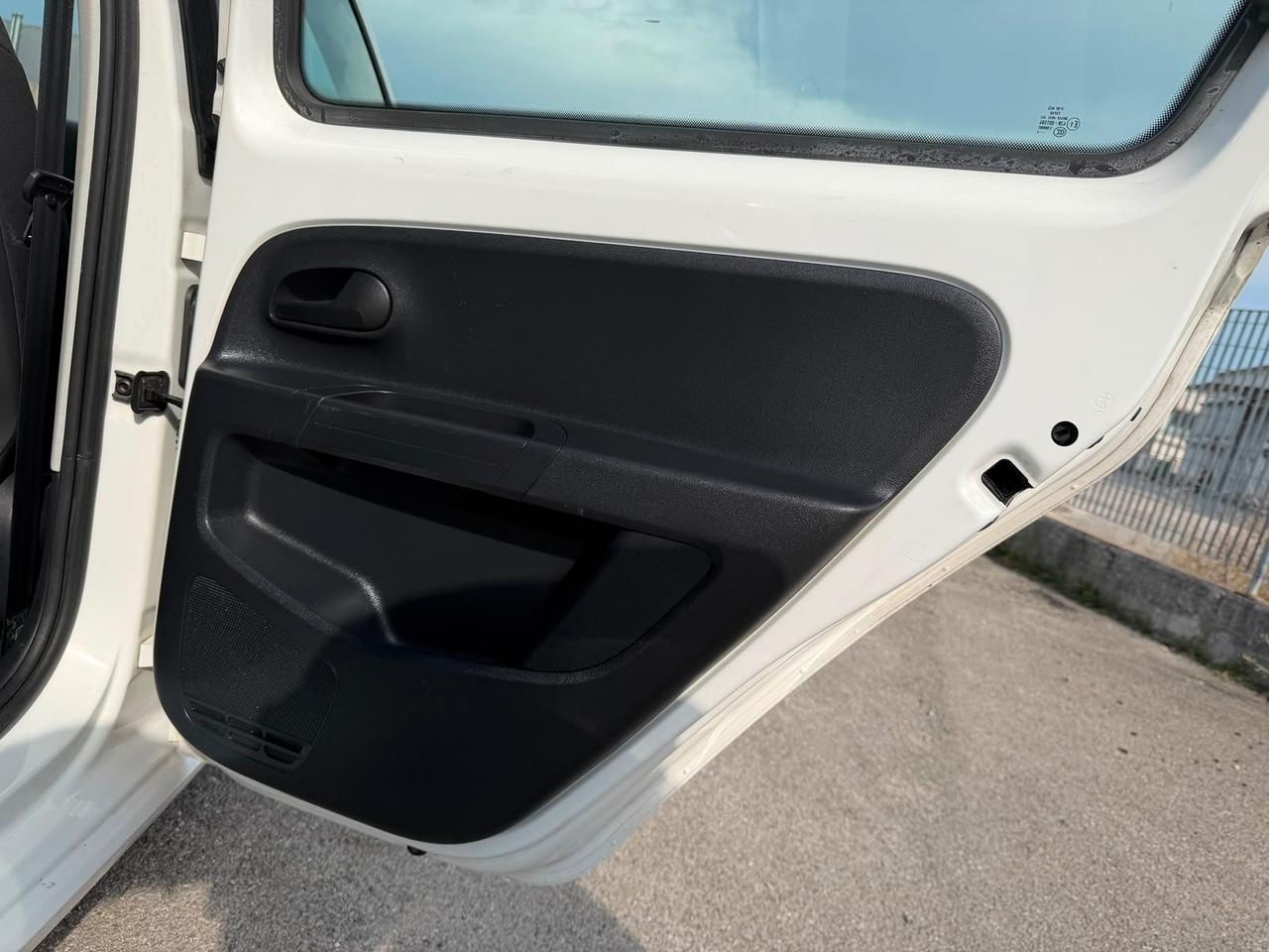 Volkswagen up! 1.0 Benzina