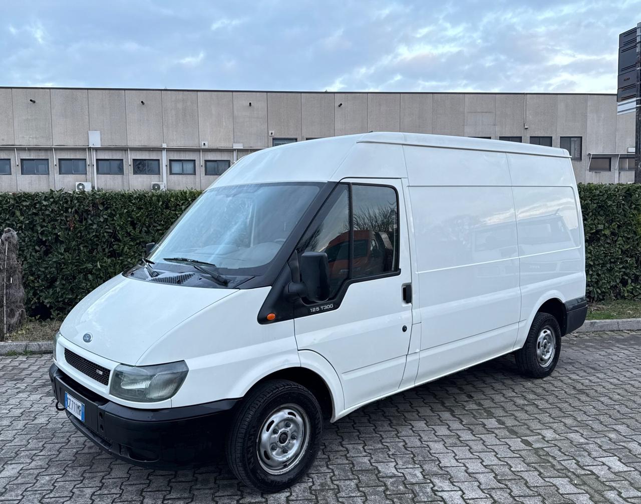 Ford Transit 300 2.0 TDCi/125CV PERFETTO !
