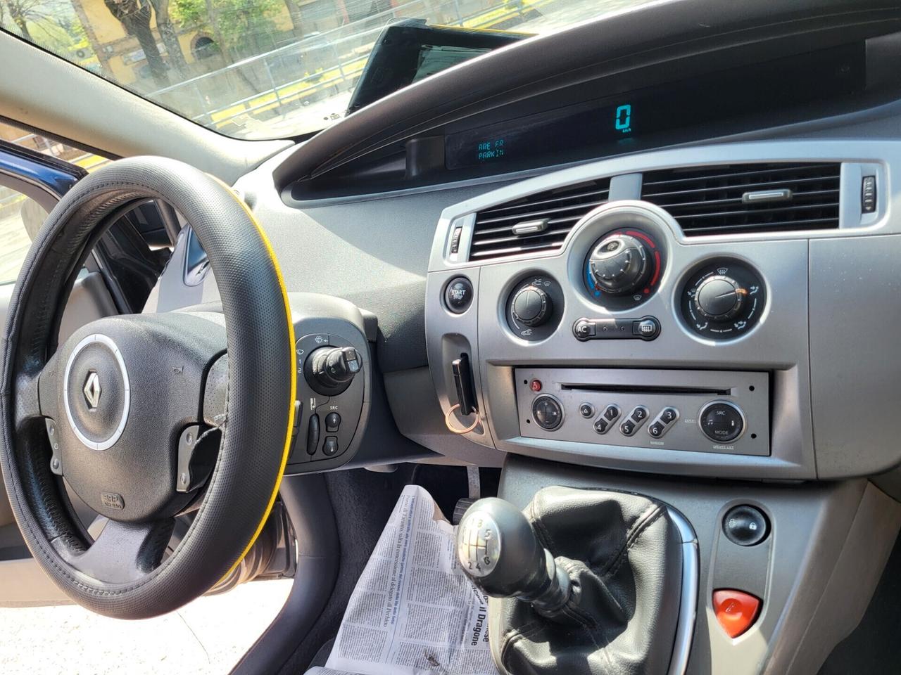 RENAULT SCENIC 1,5 dCi-TAGLIANDO NUOVO