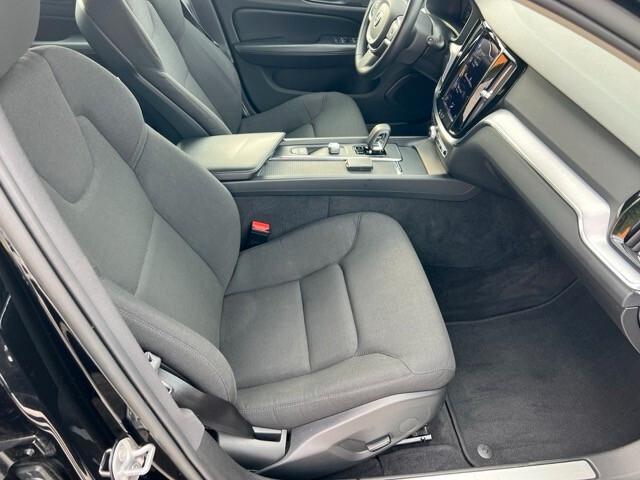 Volvo V60 2.0 b4 Diesel 197 Cv Momentum Business auto
