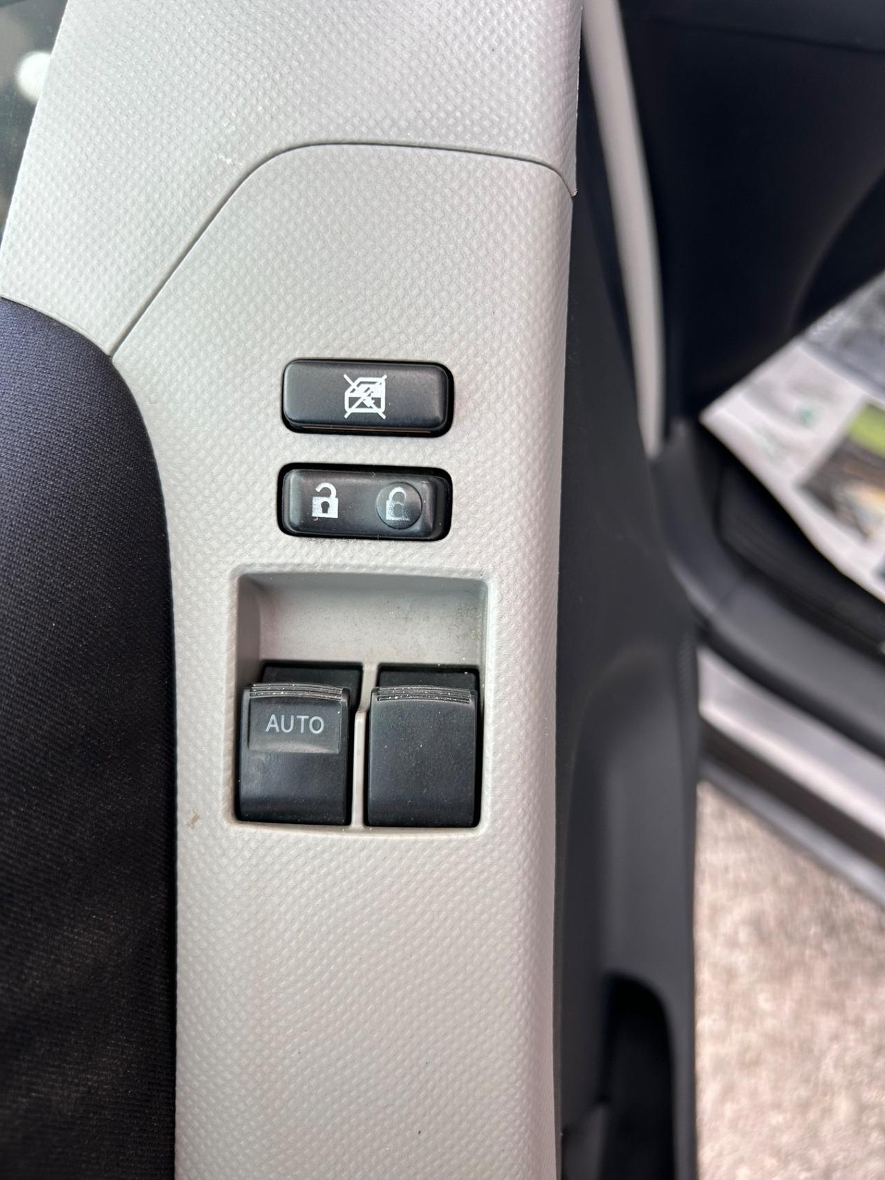 Toyota Yaris 1.0 5 porte