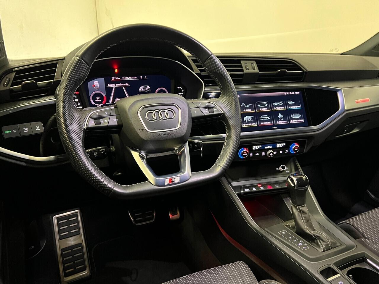 Audi Q3 Sportback 35 1.5 Tfsi mhev SLine Identity STronic