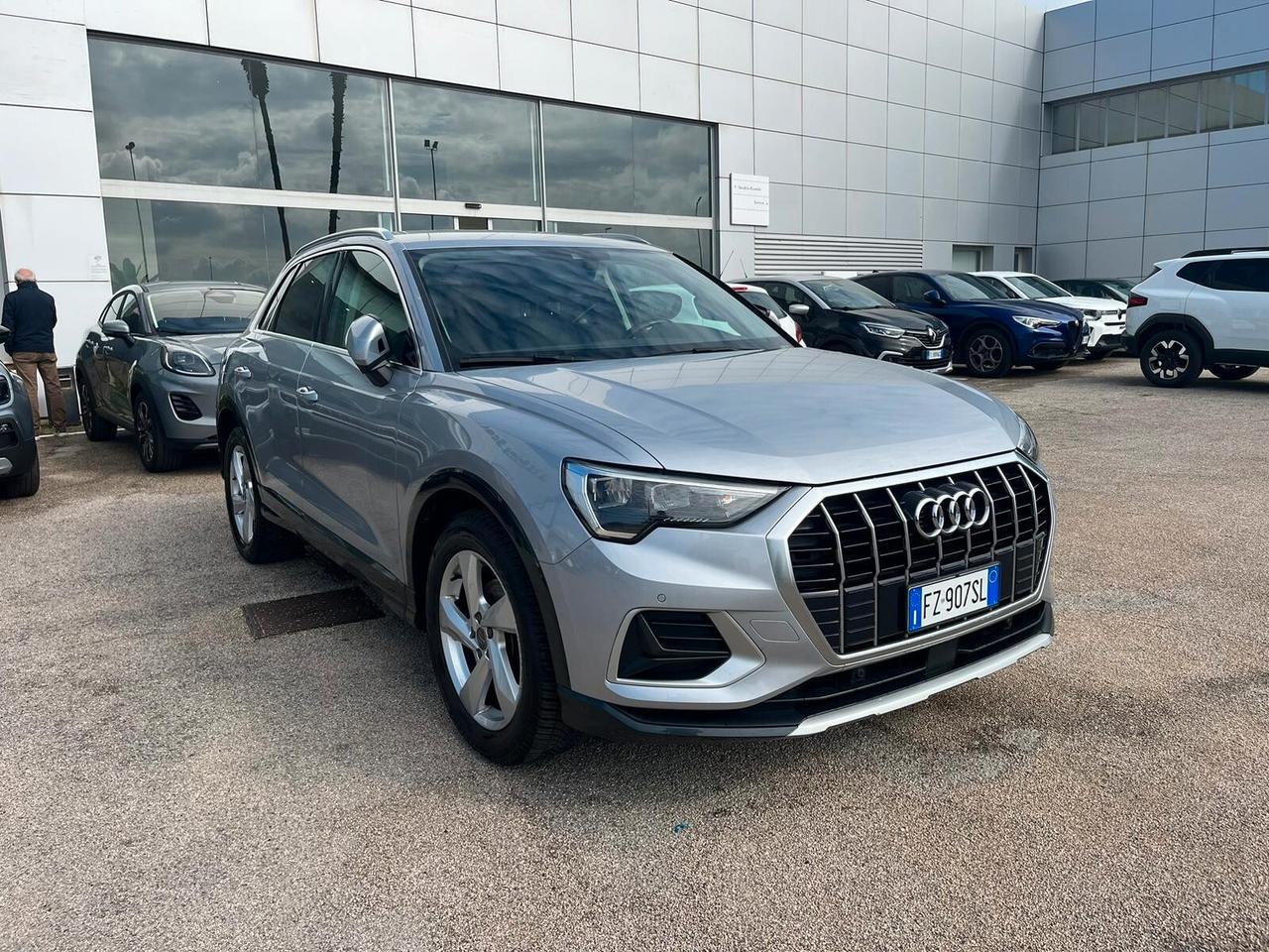 Audi Q3 35 TDI S tronic Business Advanced