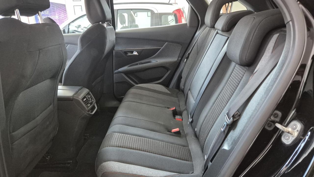 Peugeot 3008 BlueHDi 130 S&S EAT8 Active Business