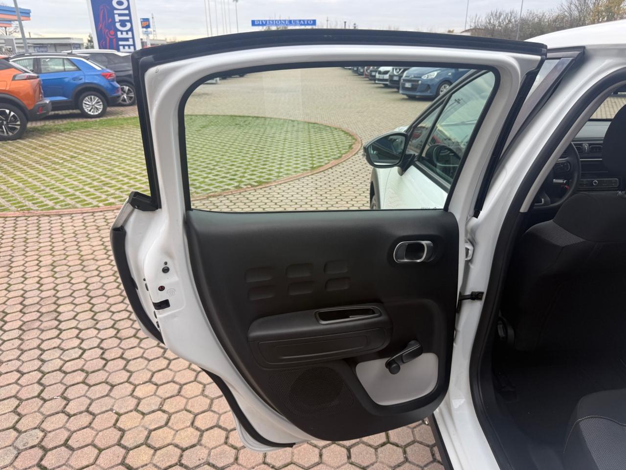 Citroen C3 PureTech 82 Shine OK NEOPATENTATI
