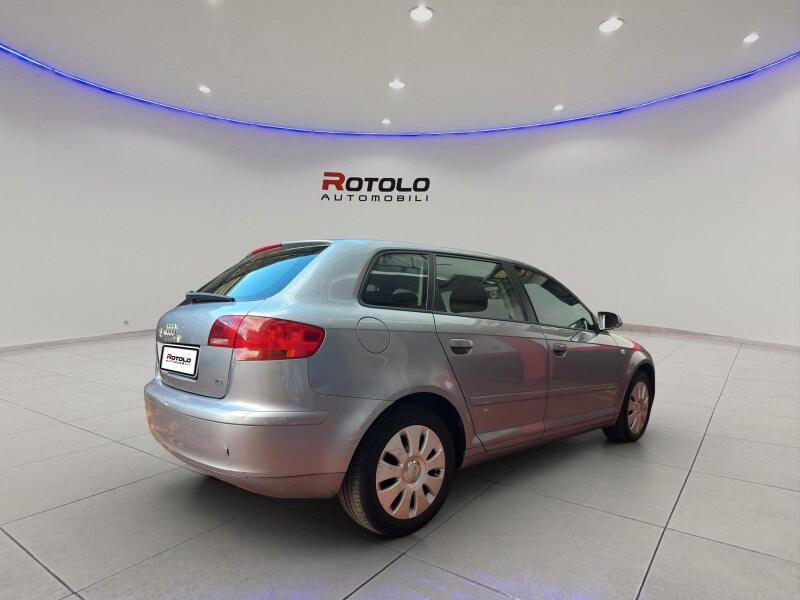 AUDI A3 2ª serie A3 SPB 1.6 16V FSI Attraction
