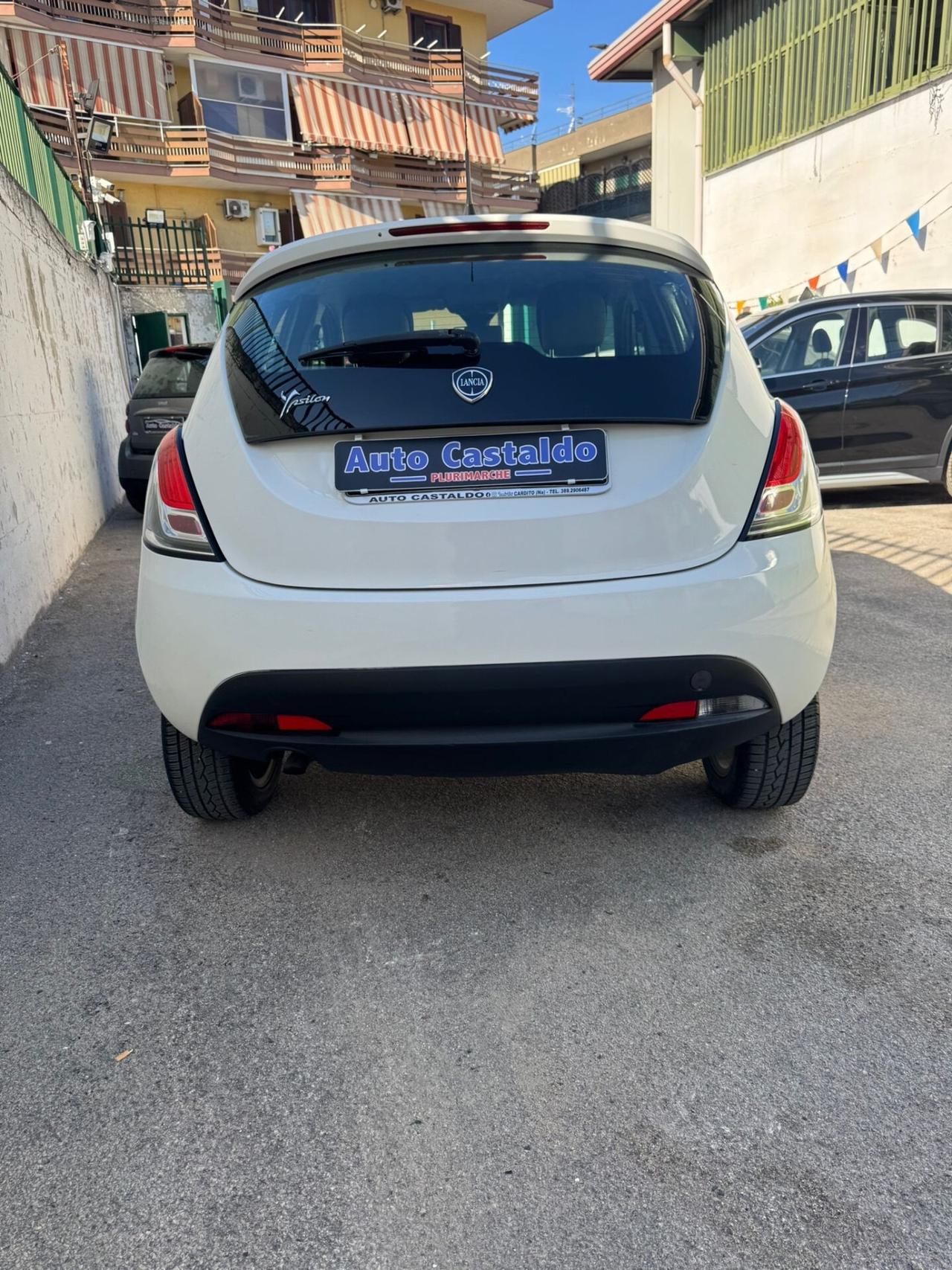 Lancia Ypsilon 0.9 TwinAir 85 CV 5 porte Metano Ecochic Gold