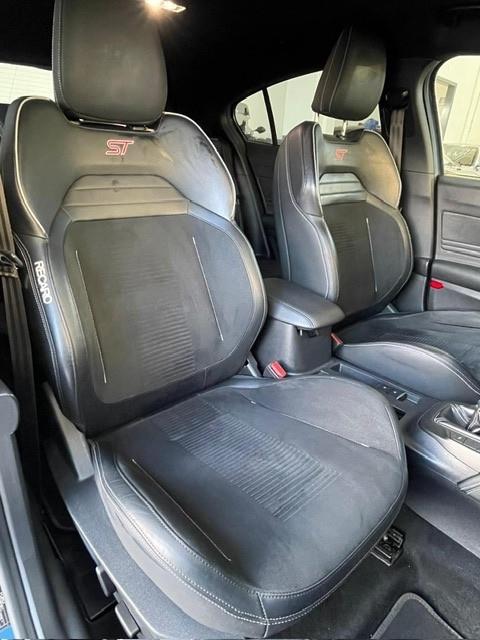 Ford Focus 2.3 EcoBoost 280 CV 5p. ST