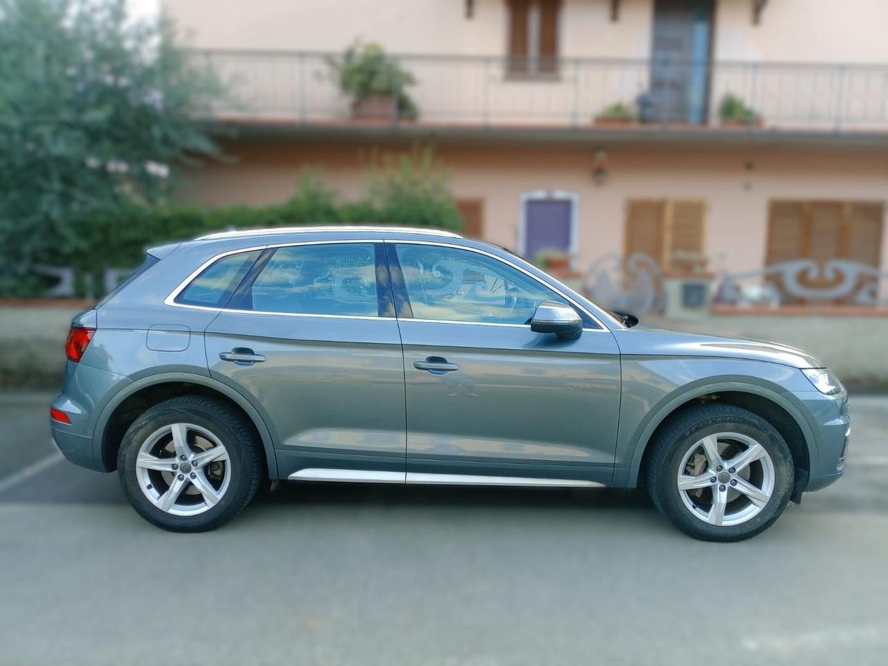 Audi Q5 Business Sport 2.0 40 TDI #7006