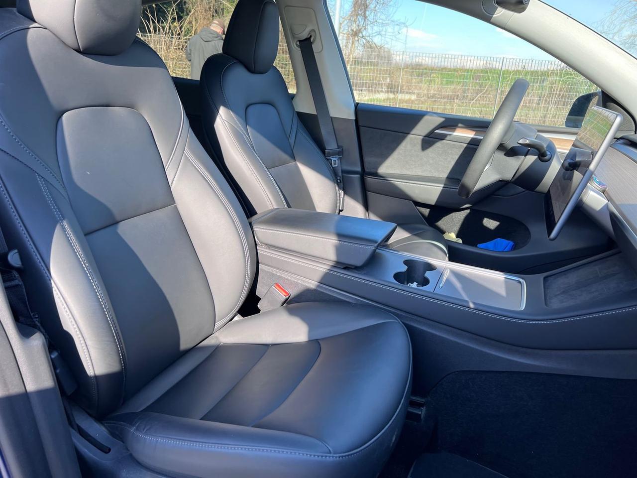 Tesla Model Y Single Motor rwd- cerchi da 20"- autopilot