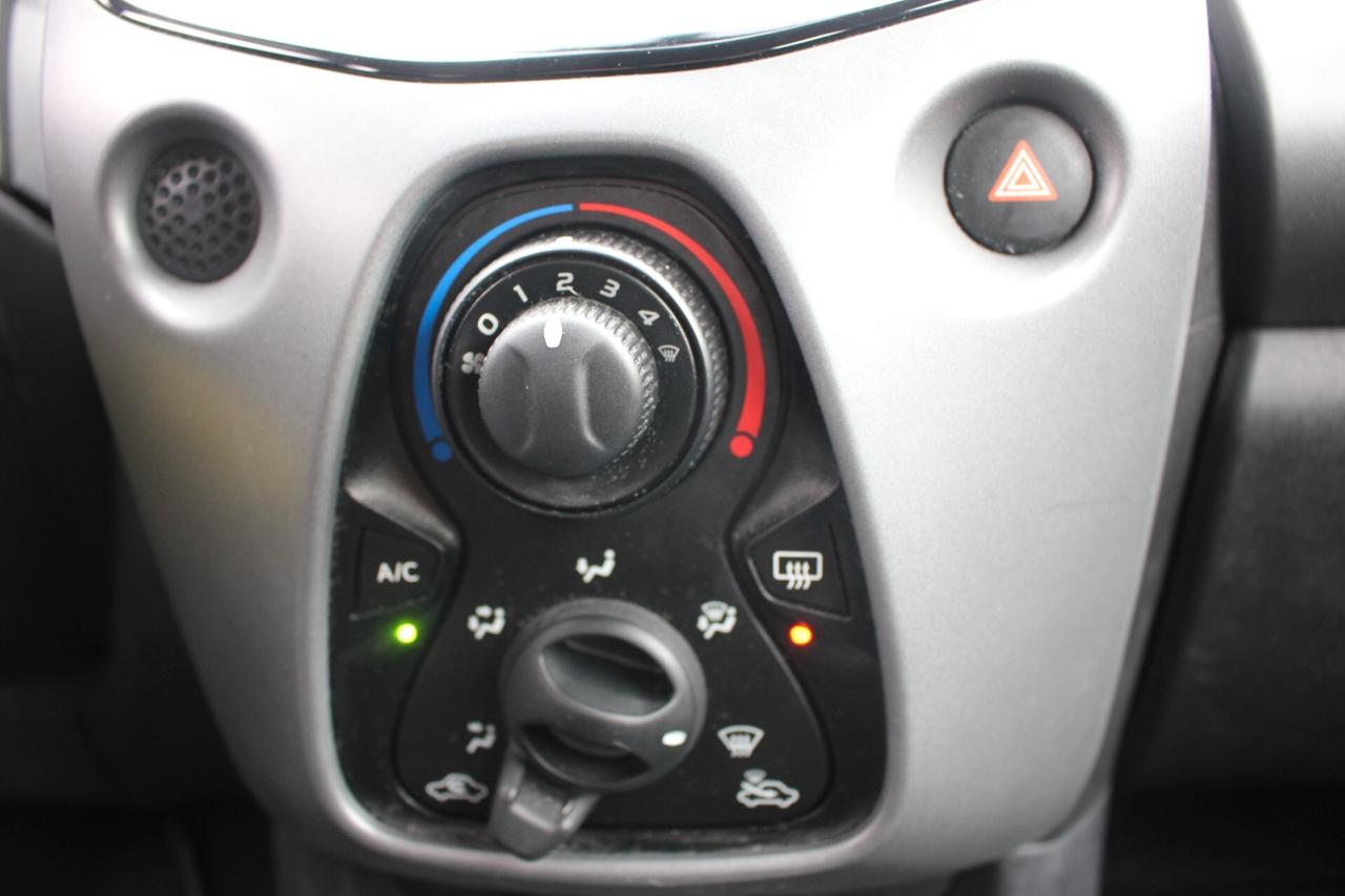 AYGO 1.0-AUTOMATICA*PREZZO VERO* KM CERTI-GARANZIA 12 M