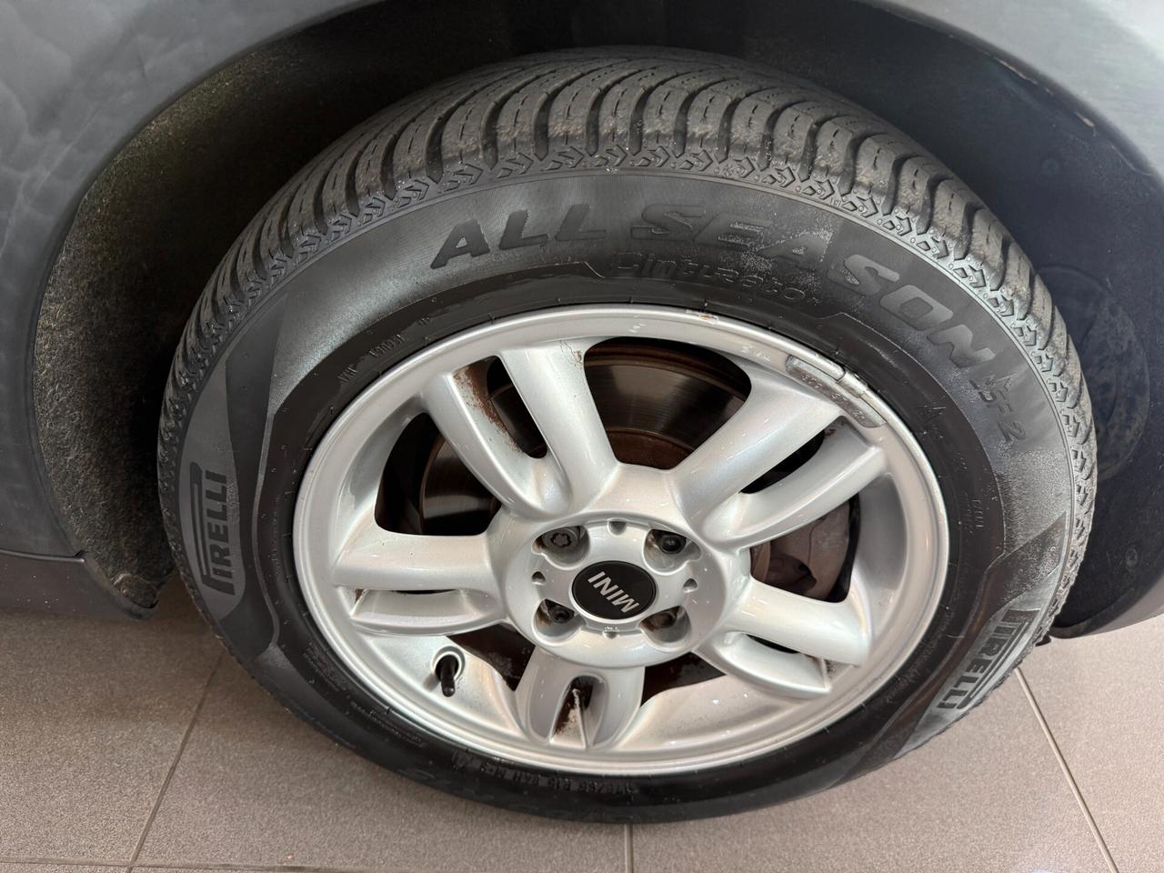 Mini Mini. Hatchback 1.6 NEOPATENTATI !!