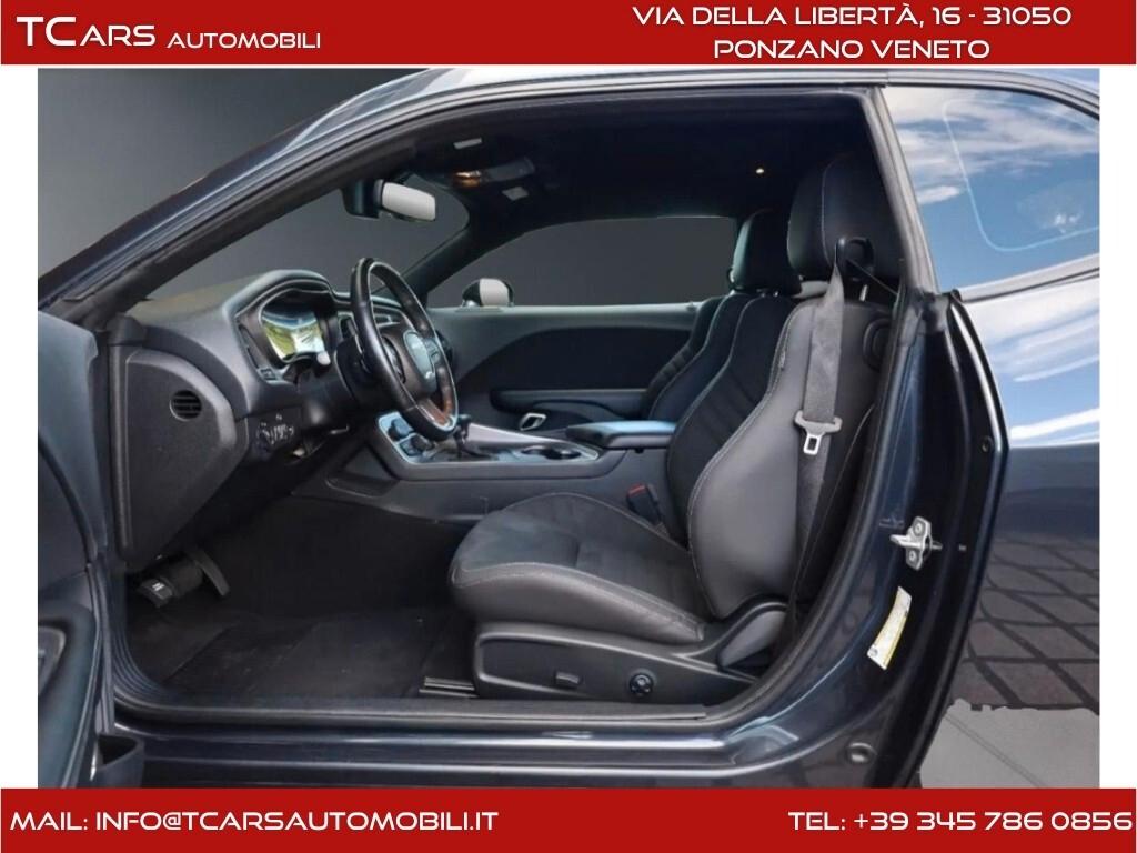 DODGE CHALLENGER 5.7 V8 HEMI -NOLEGGIO GIORNALIERO