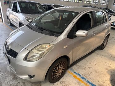 Toyota Yaris 1.0 5 porte Sol