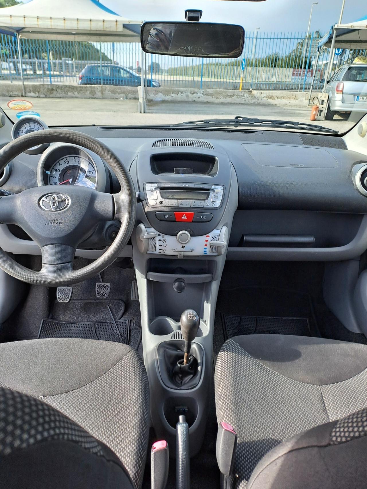 Toyota Aygo 1.0 12V VVT-i 5 porte