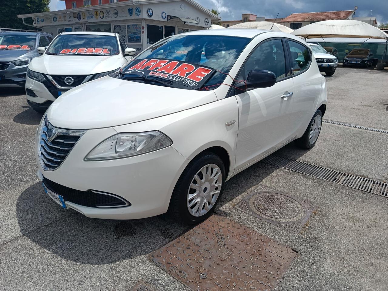 Lancia Ypsilon 1.2 69CV 5 porte S&S Gold