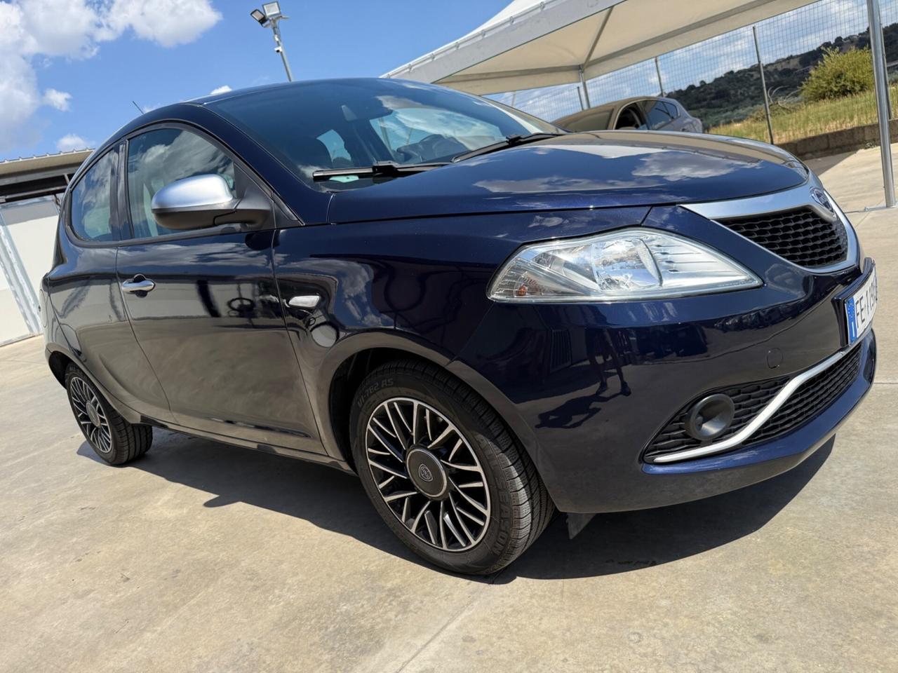 Lancia Ypsilon 1.3 MJT 16V 95 CV 5 porte S&S Plati